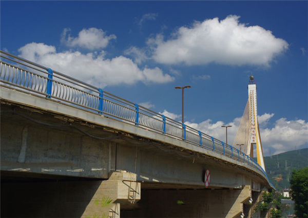 柳州不锈钢桥梁护栏常见问题及其解决方案